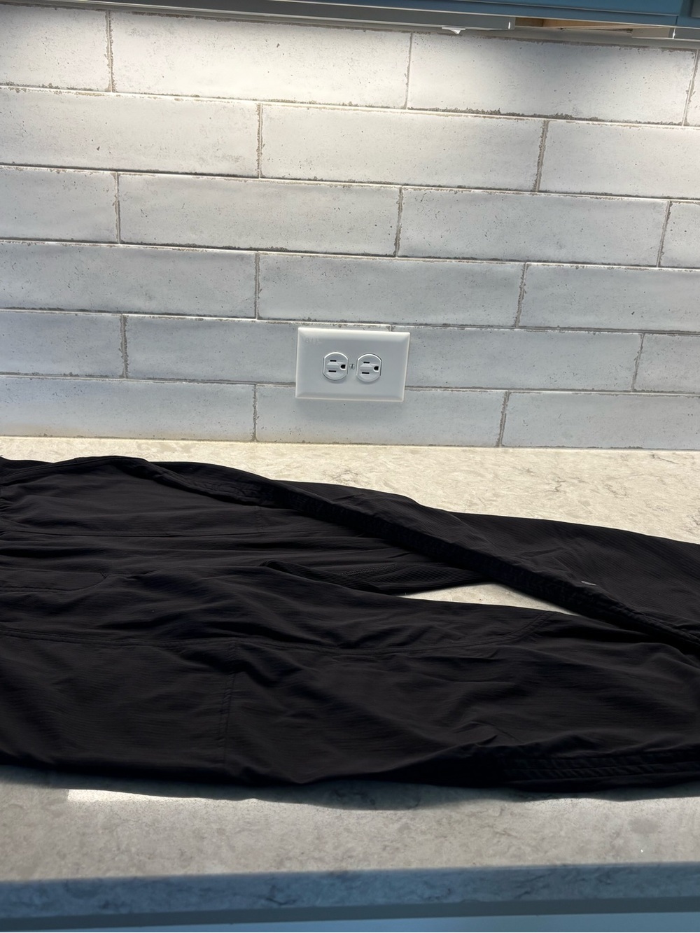 Lululemon - Picture 4 of 6